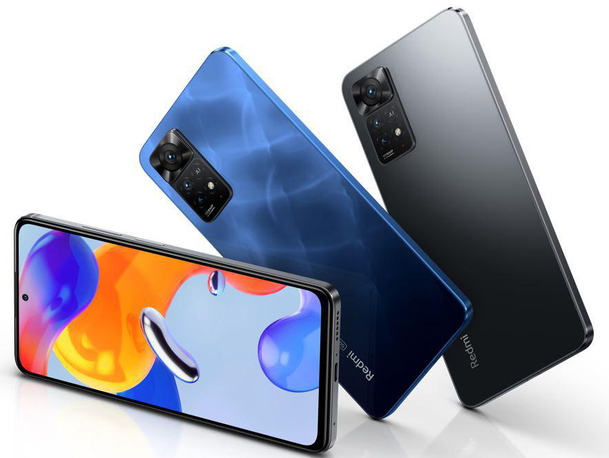 Drei Smartphones, blau, grau und schwarz, abgewinkelt, mit farbenfrohem Display.