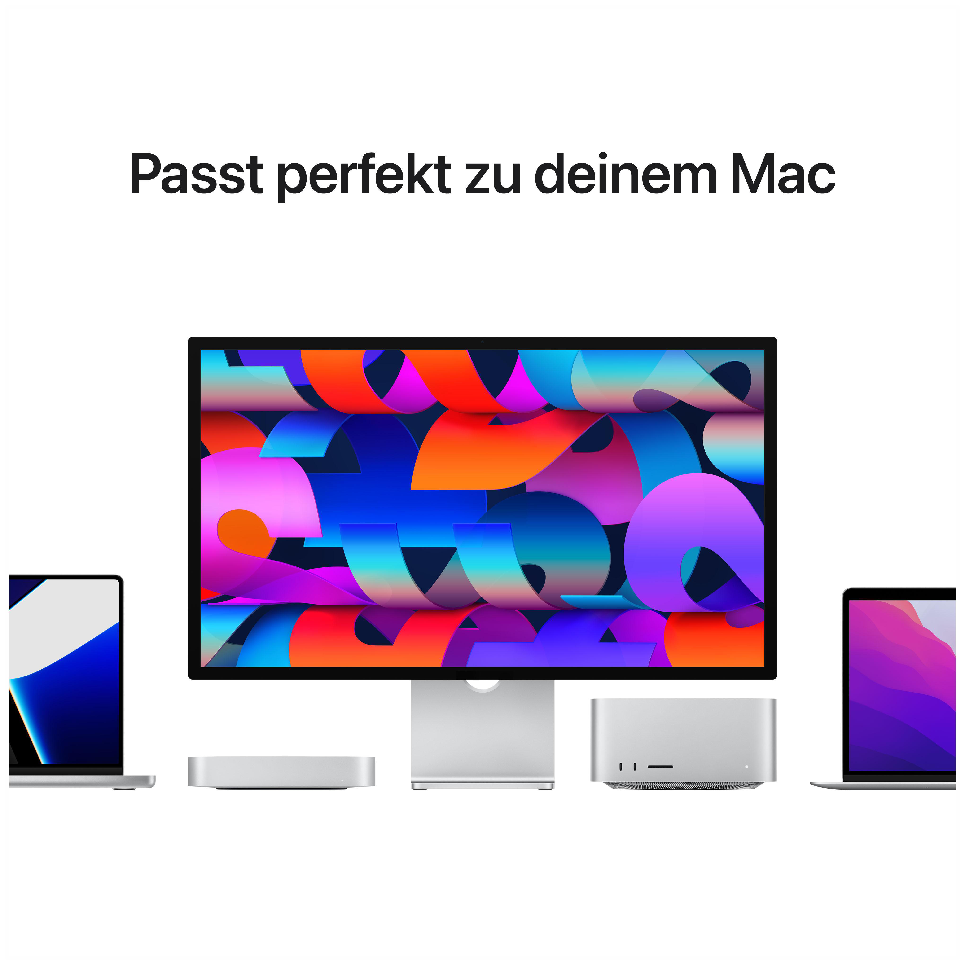 Ein Display-Setup mit mehreren Apple-Geräten, einschließlich Laptops, Monitor und silbernem Hub. Text: 'Passt zu deinem Mac'.