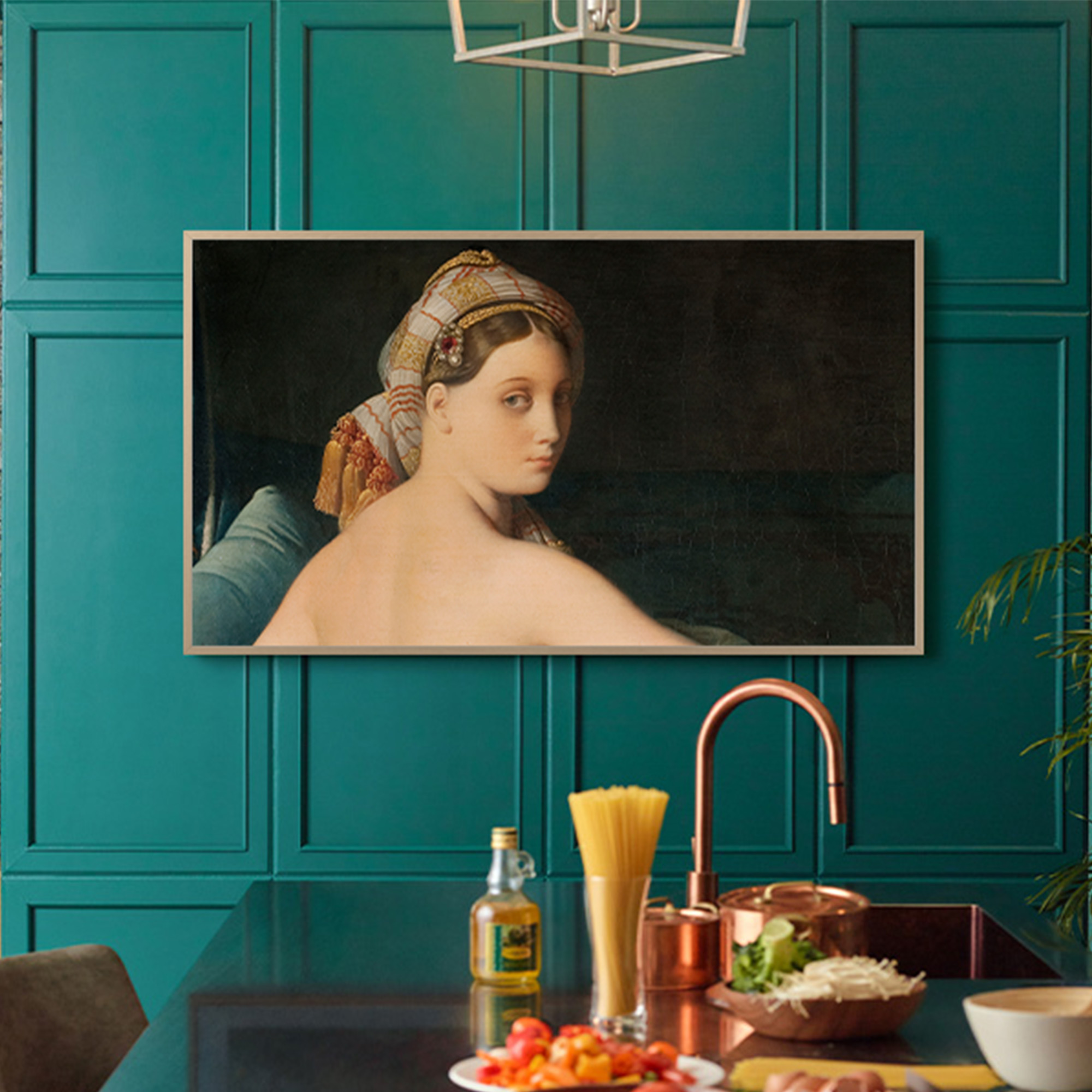 Pintura de mujer con pañuelo, sobre encimera de cocina con comida.