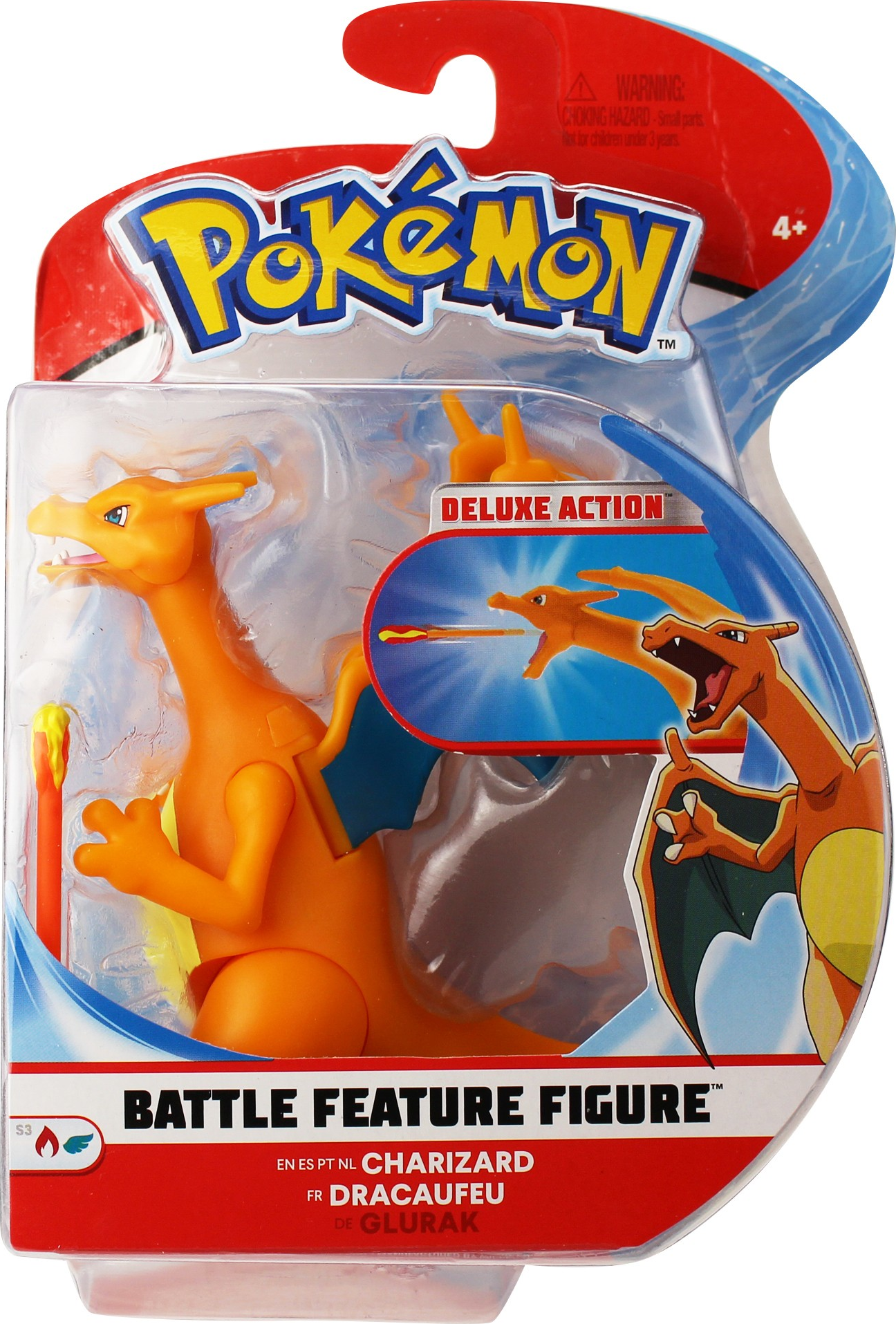 Eine Charizard-Spielfigur in einer Plastikverpackung. Die Figur ist orange mit blauen Flügeln. Die Verpackung hat Text und Bilder.