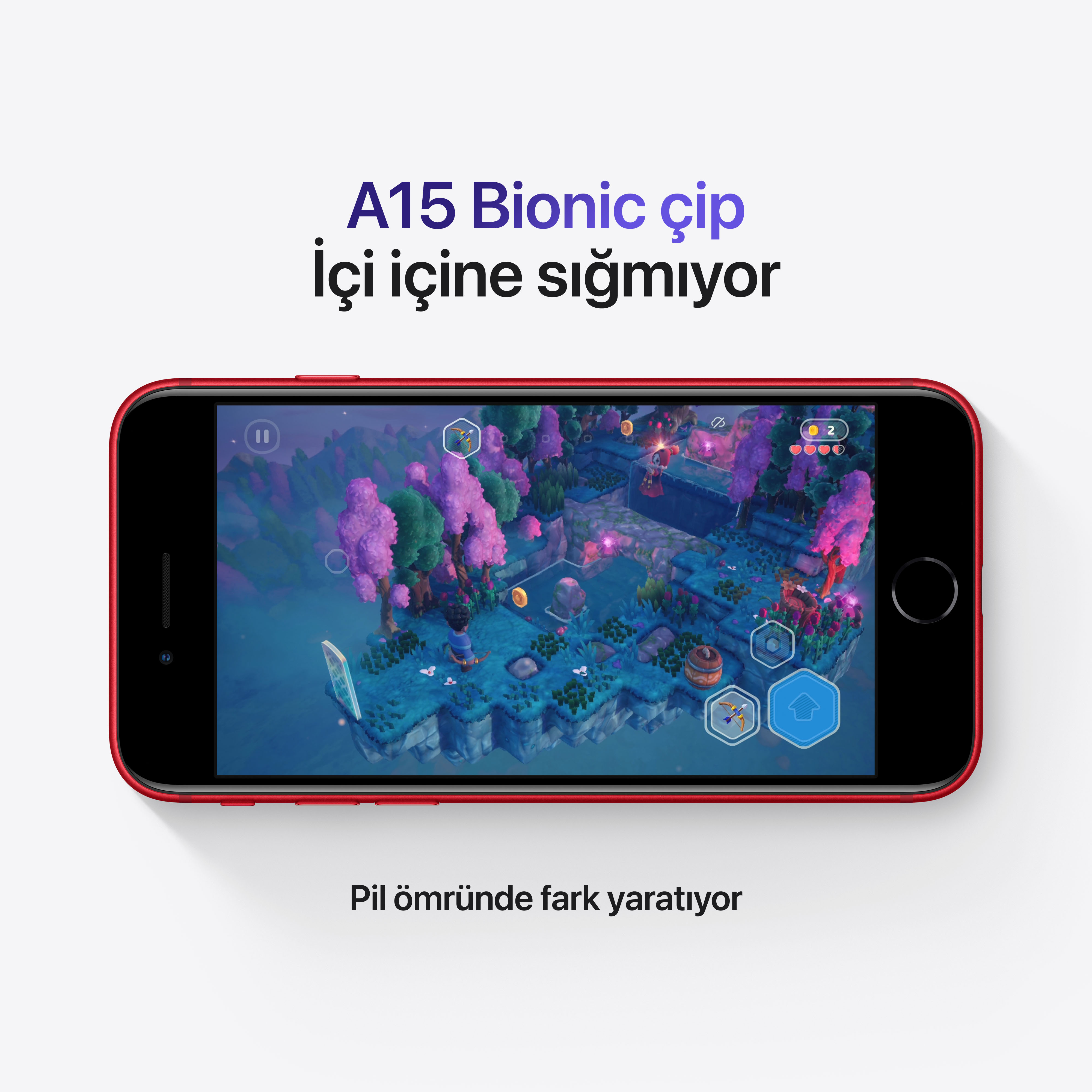 Oyun ekranlı kırmızı iPhone. Metin: A15 Bionic çip. Pil ömrü fark yaratıyor.