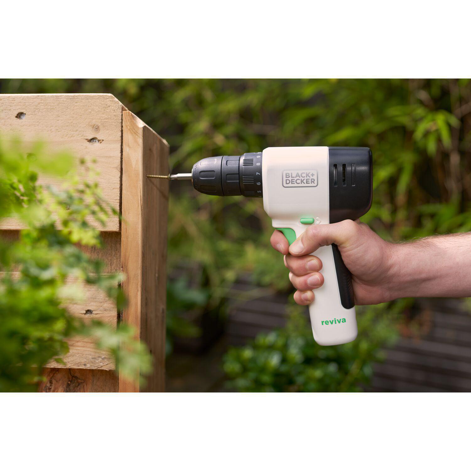 BLACK & DECKER reviva™ 12V Akku-Bohrschrauber REVDD12C