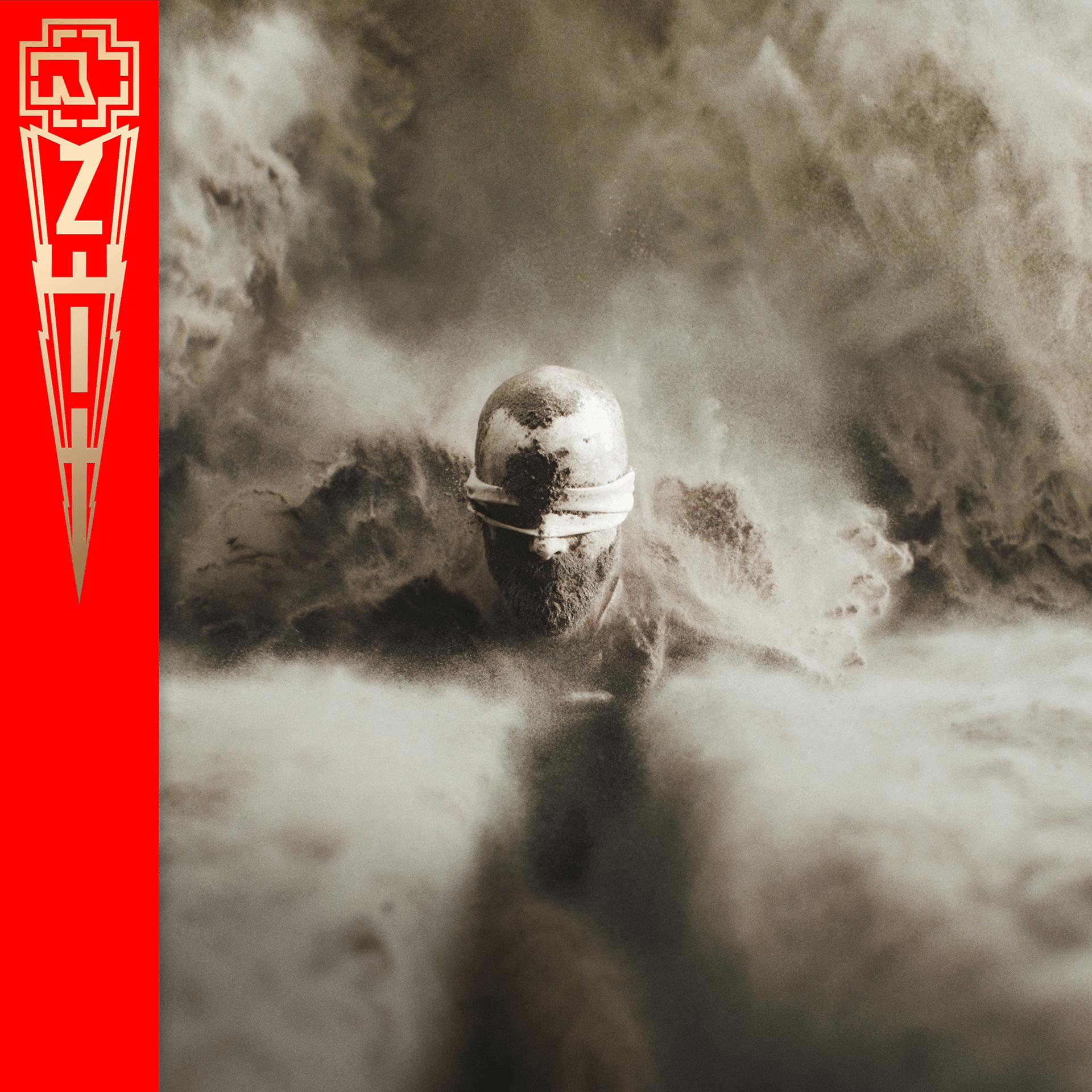 Albumcover: Mann mit Helm in Staubwolke. Roter Streifen mit Text links.