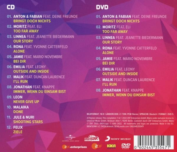 CD- und DVD-Cover mit Titellisten, verschiedenen Farben und Firmenlogos.