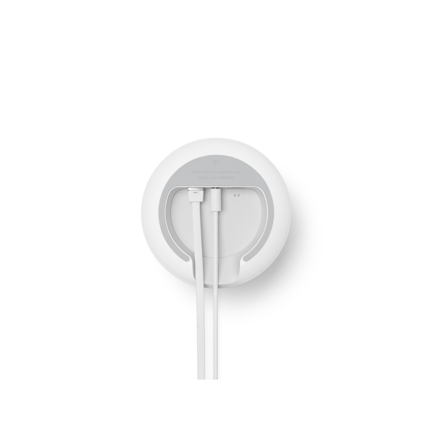 Enrutador Wi-Fi Nest de Google blanco con dos cables blancos sobre fondo blanco.