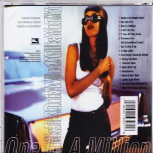 CD-Cover mit Frau mit Sonnenbrille und Titelliste.