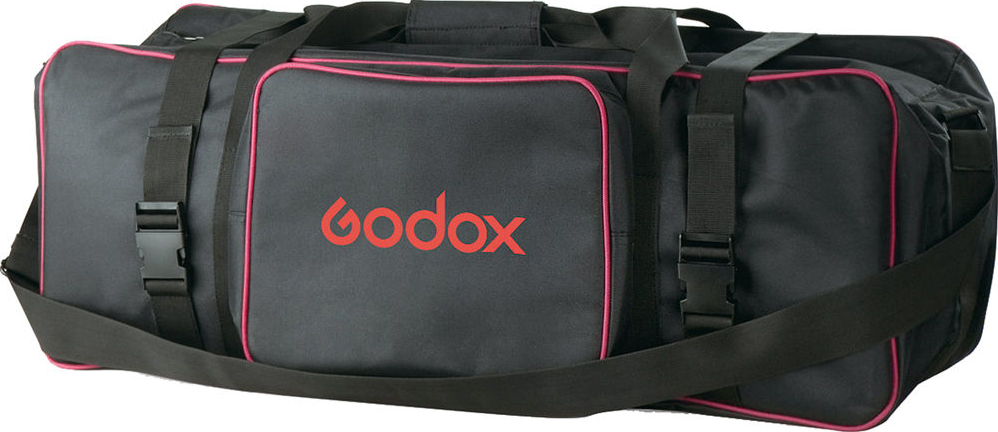 Un sac de transport Godox noir avec une bandoulière.
