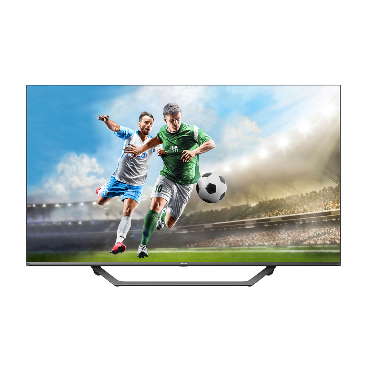 Una pantalla de TV que muestra un partido de fútbol con dos jugadores en acción y una multitud.