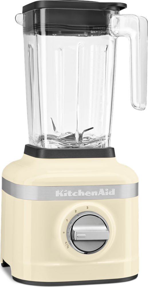 KitchenAid blender met een crèmekleurige basis en glazen container.