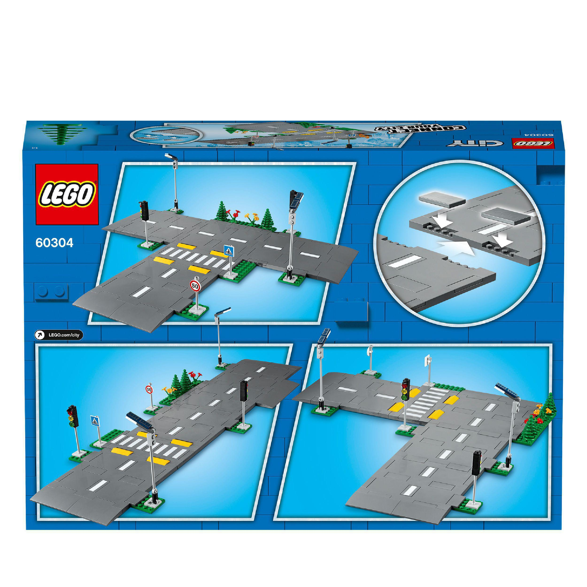 LEGO City Straßenplatten. Mehrere Konfigurationen mit Straßenmarkierungen, Schildern und Bäumen werden gezeigt.