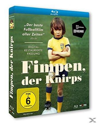 DVD-Hülle von 'Fimpen, der Knirps', einem Film über einen Jungen in Fußballuniform.