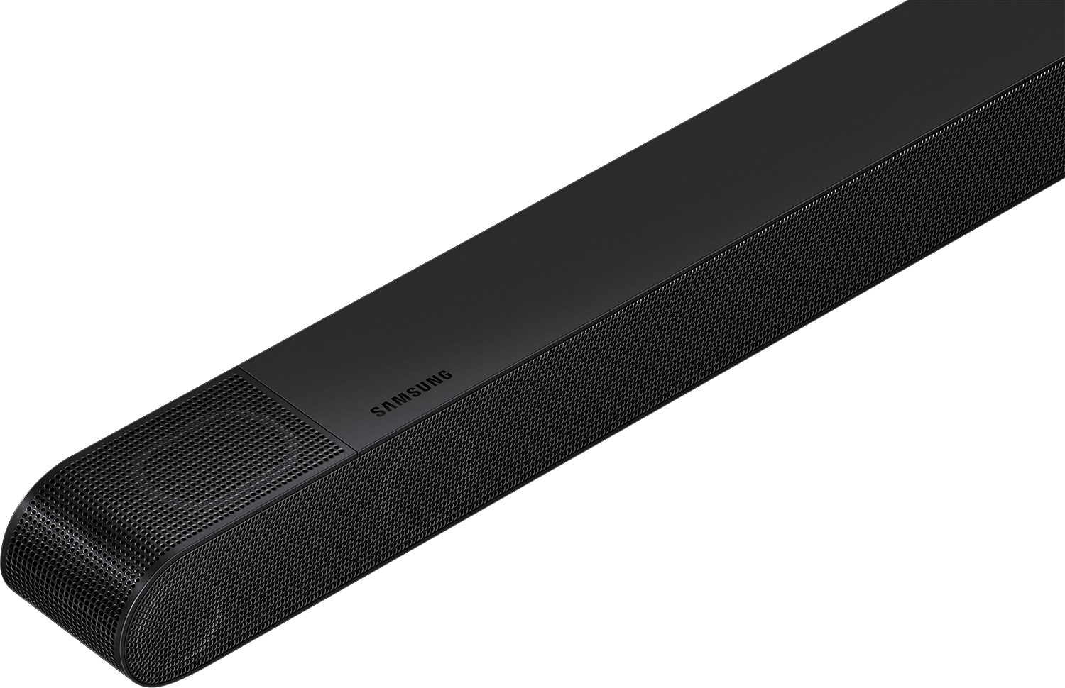 Zwarte soundbar op een donkere achtergrond, met de merknaam Samsung.