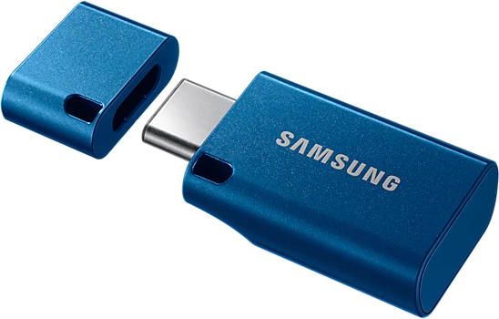 Clé USB bleue Samsung avec capuchon détaché. Connecteur USB argenté visible.