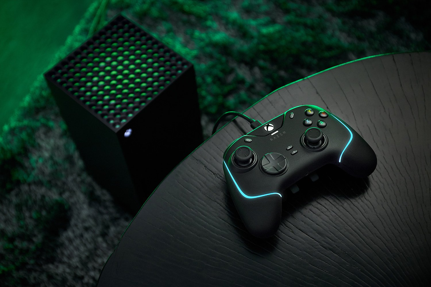 RAZER Manette Xbox Series X/S Wolverine V2 Chroma Noir (RZ06-04010100-R3M1)