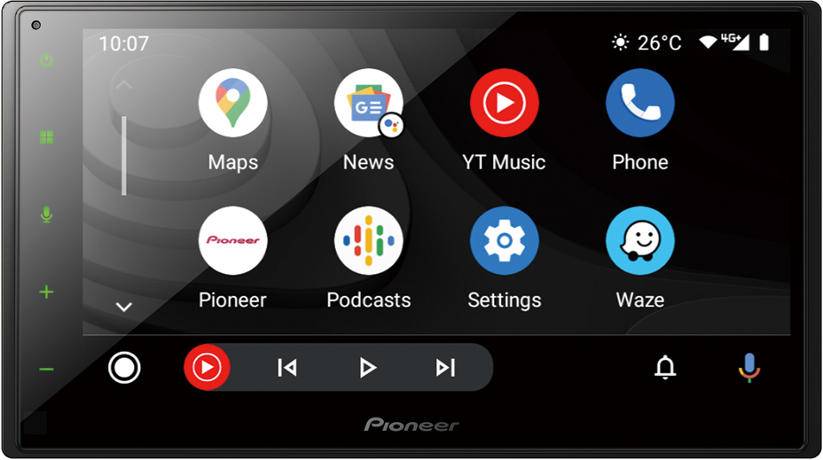 Lo schermo dell'autoradio Pioneer mostra le icone delle app: Maps, News, YT Music, Phone, Pioneer, Podcasts, Settings e Waze. Mostra ora, temperatura e segnale.