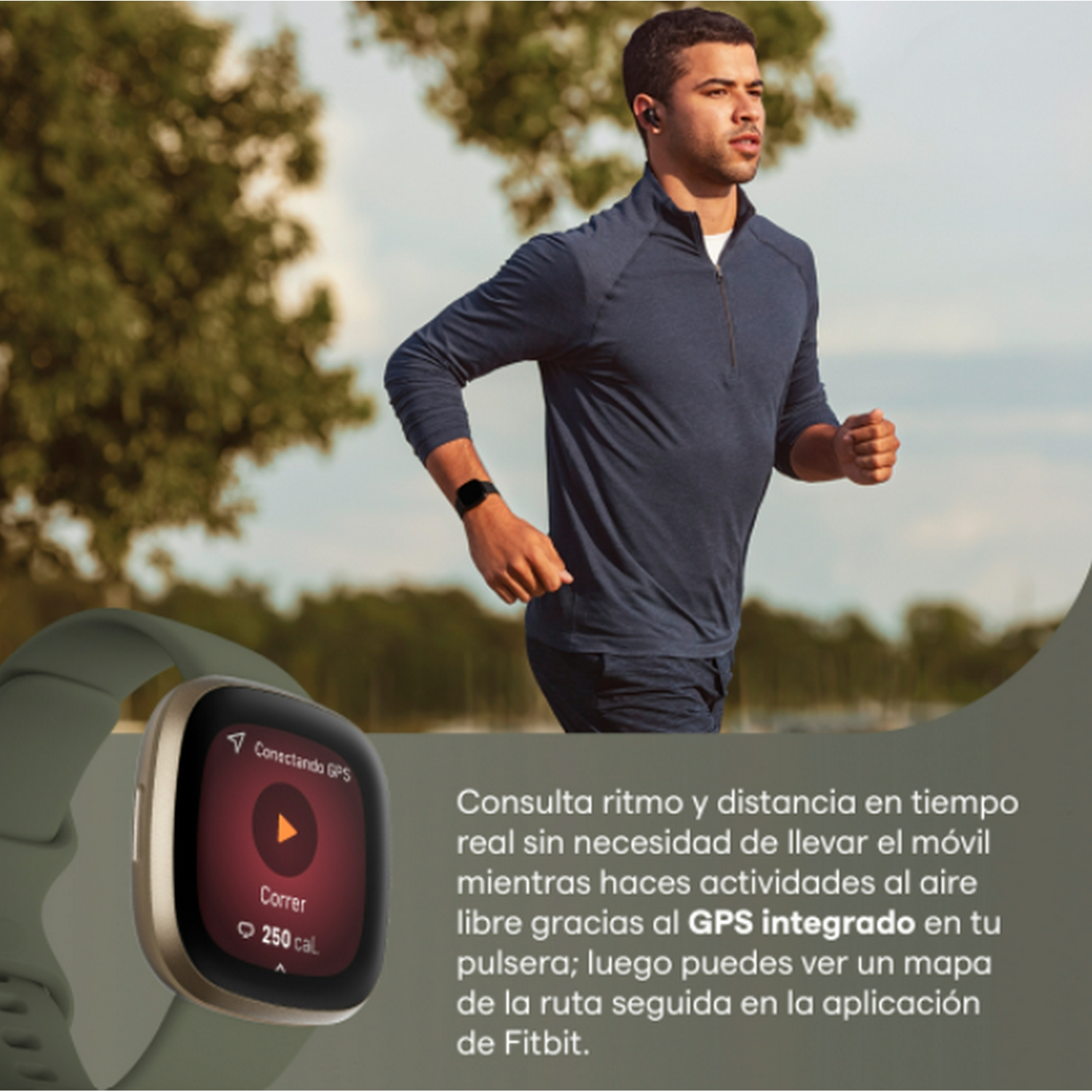 Hombre corriendo con smartwatch. Reloj GPS mostrando estadísticas de carrera, banda verde.