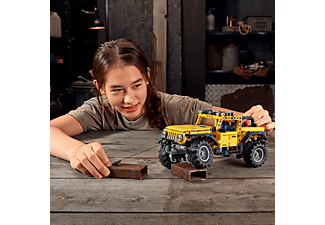 LEGO Technic 42122 Jeep® Wrangler Spielset, Gelb/Schwarz
