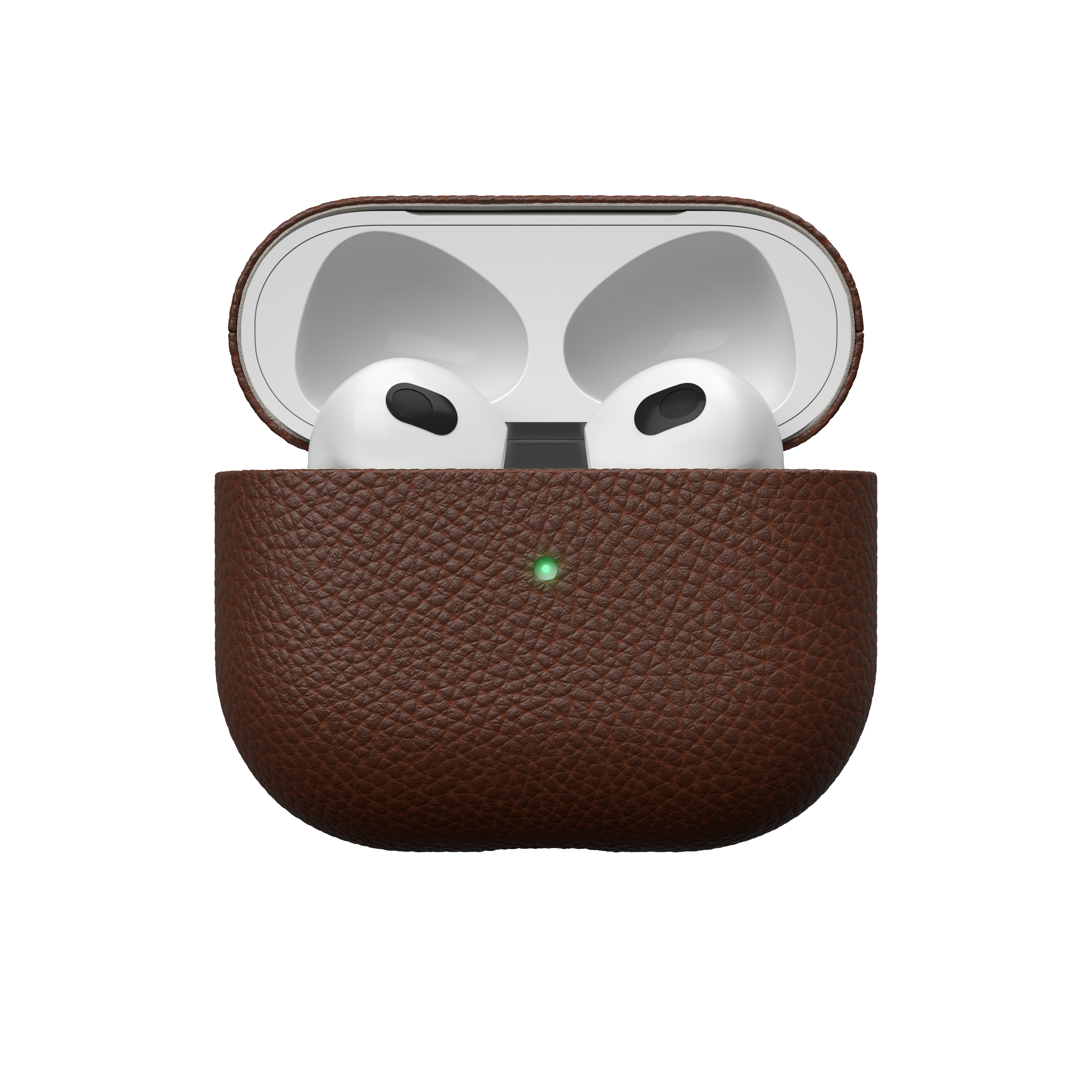Geöffnete braune Leder-AirPods-Hülle mit weißen AirPods. Weißer Hintergrund.