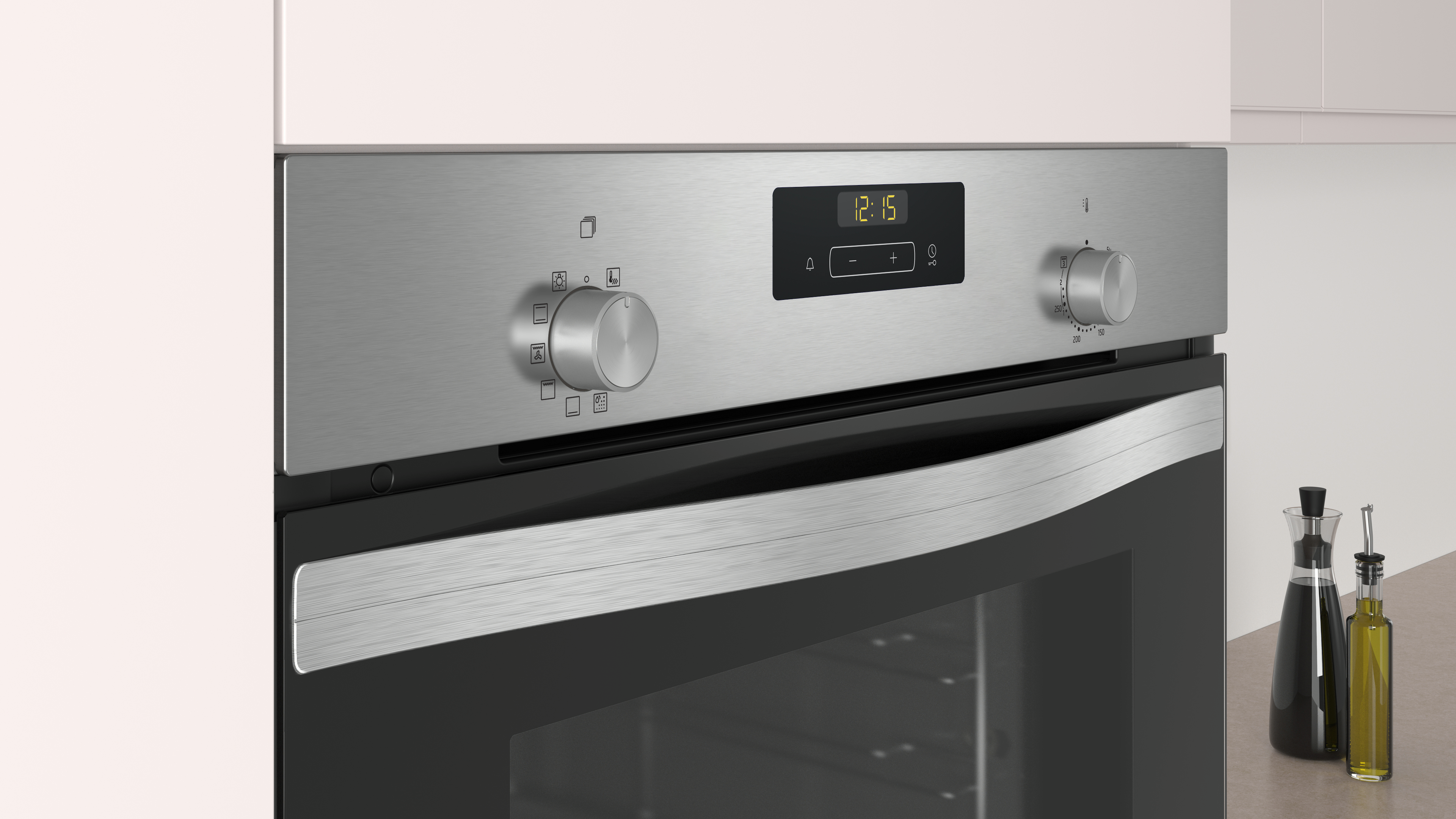 La parte frontal de un horno con pantalla digital y perillas. Hay un mueble de cocina a los lados.