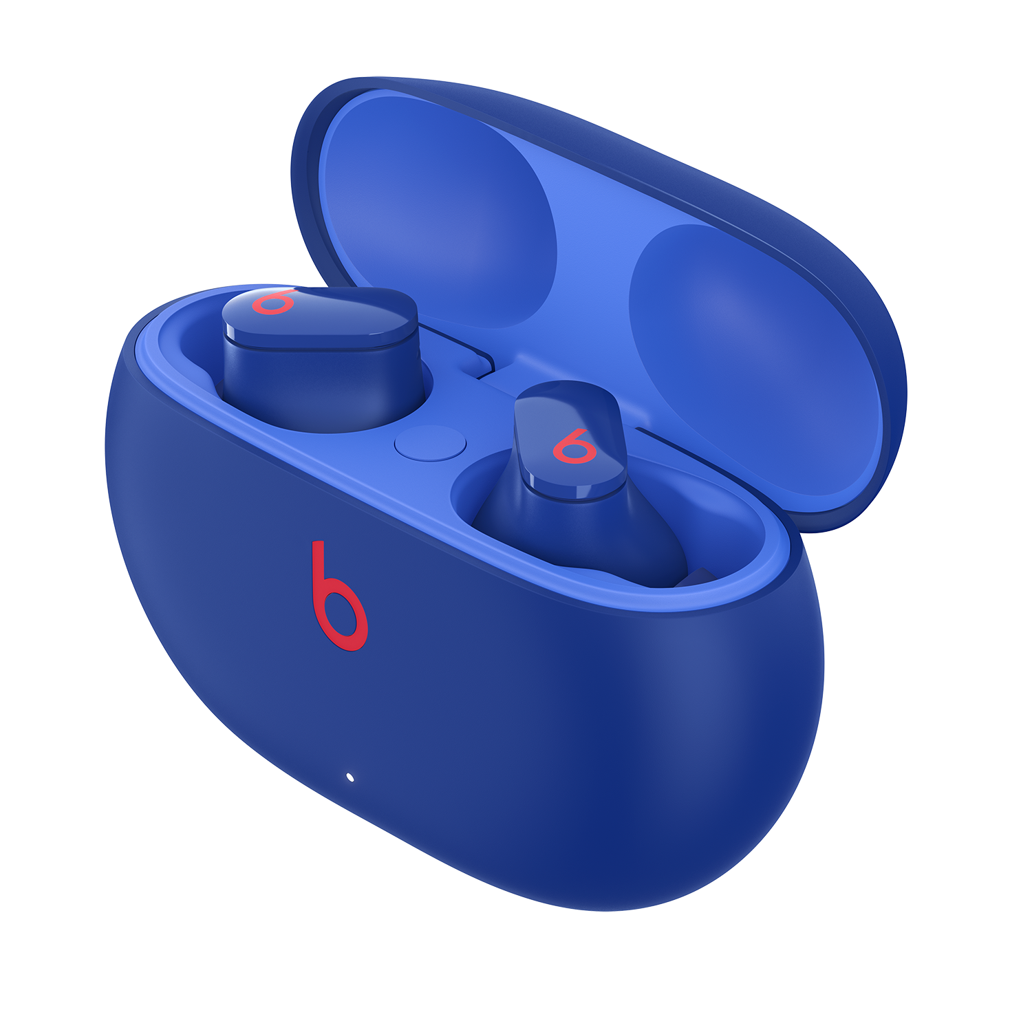 Auriculares Beats azules en un estuche de carga azul, abierto. El logo de Beats es rojo.