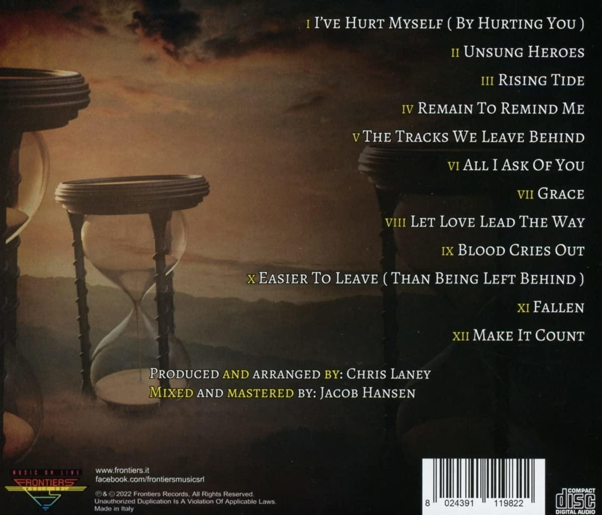 Sanduhren vor einem dramatischen Himmel. Songliste und Produktionsdetails.