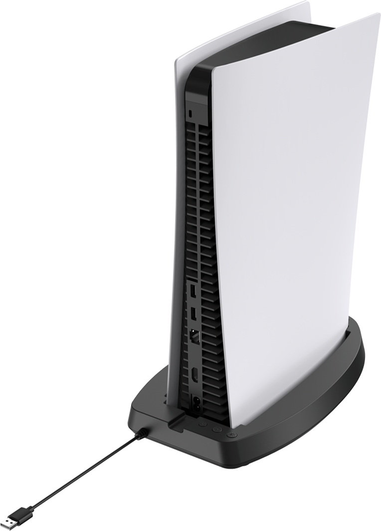 Fehér és fekete Playstation 5 konzol töltőállvánnyal és USB-kábellel.