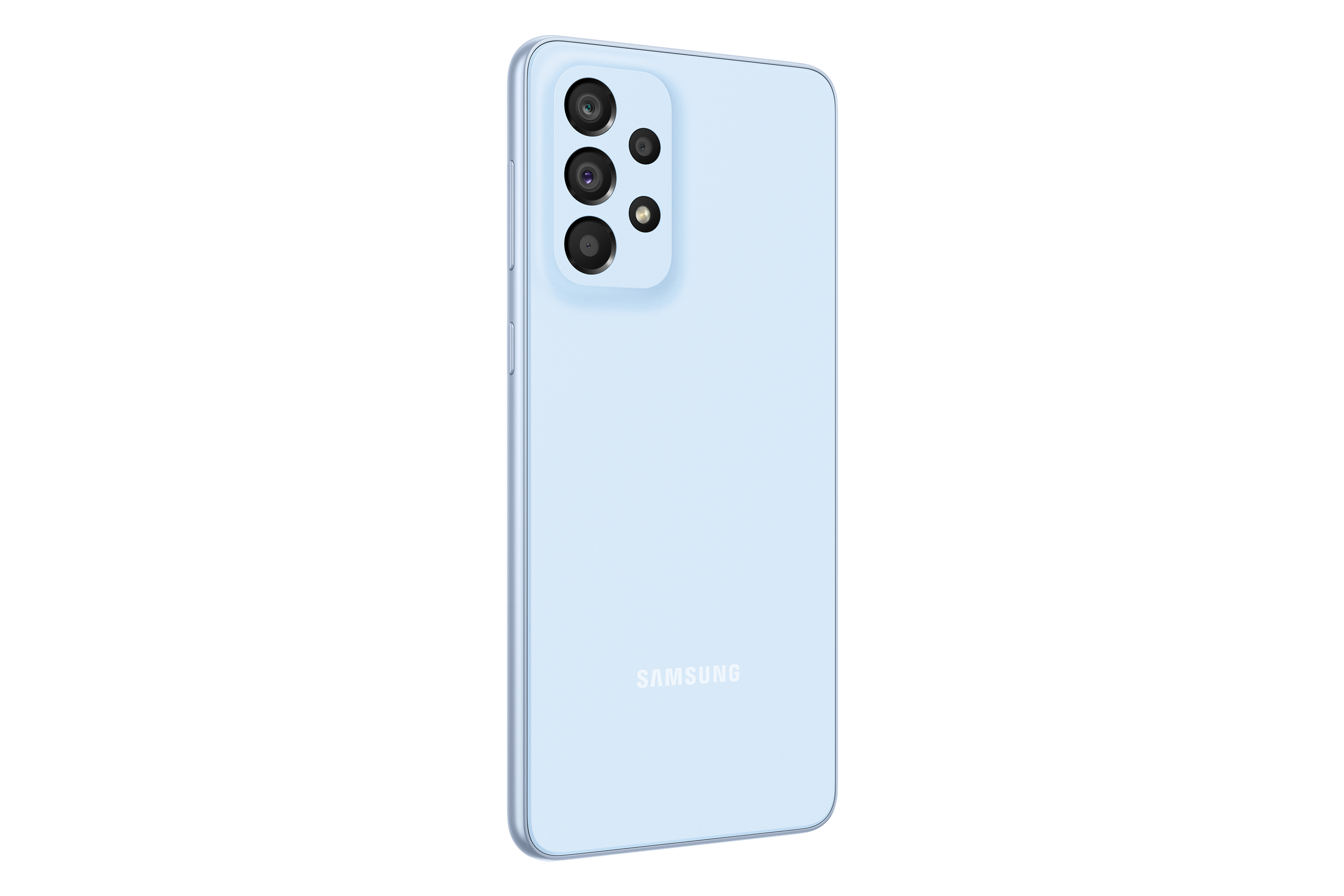 Açık mavi Samsung telefon, arkası kameraya dönük. Üç kamera.