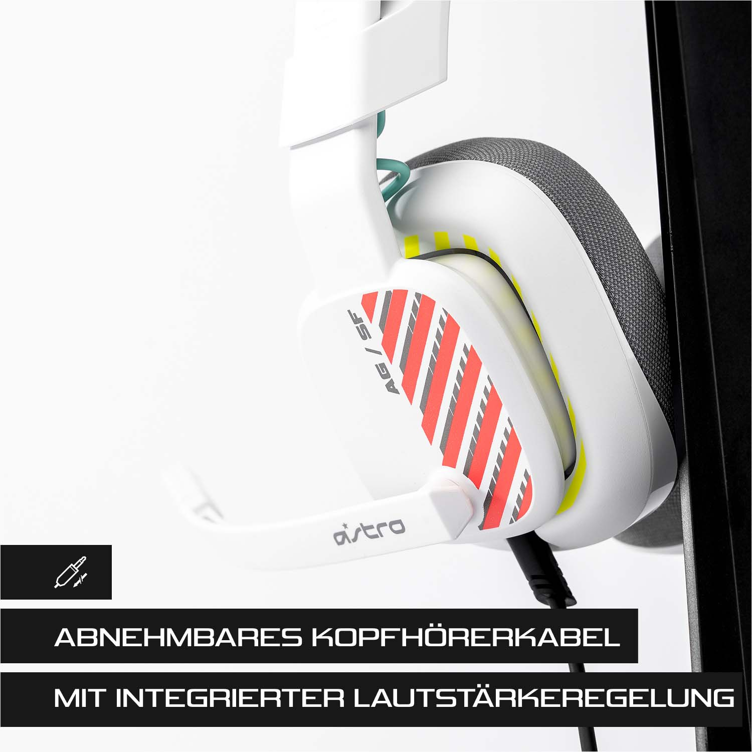 Weißes Gaming-Headset mit rot-weißen Streifen. Verfügt über ein abnehmbares Kabel und Lautstärkeregler.