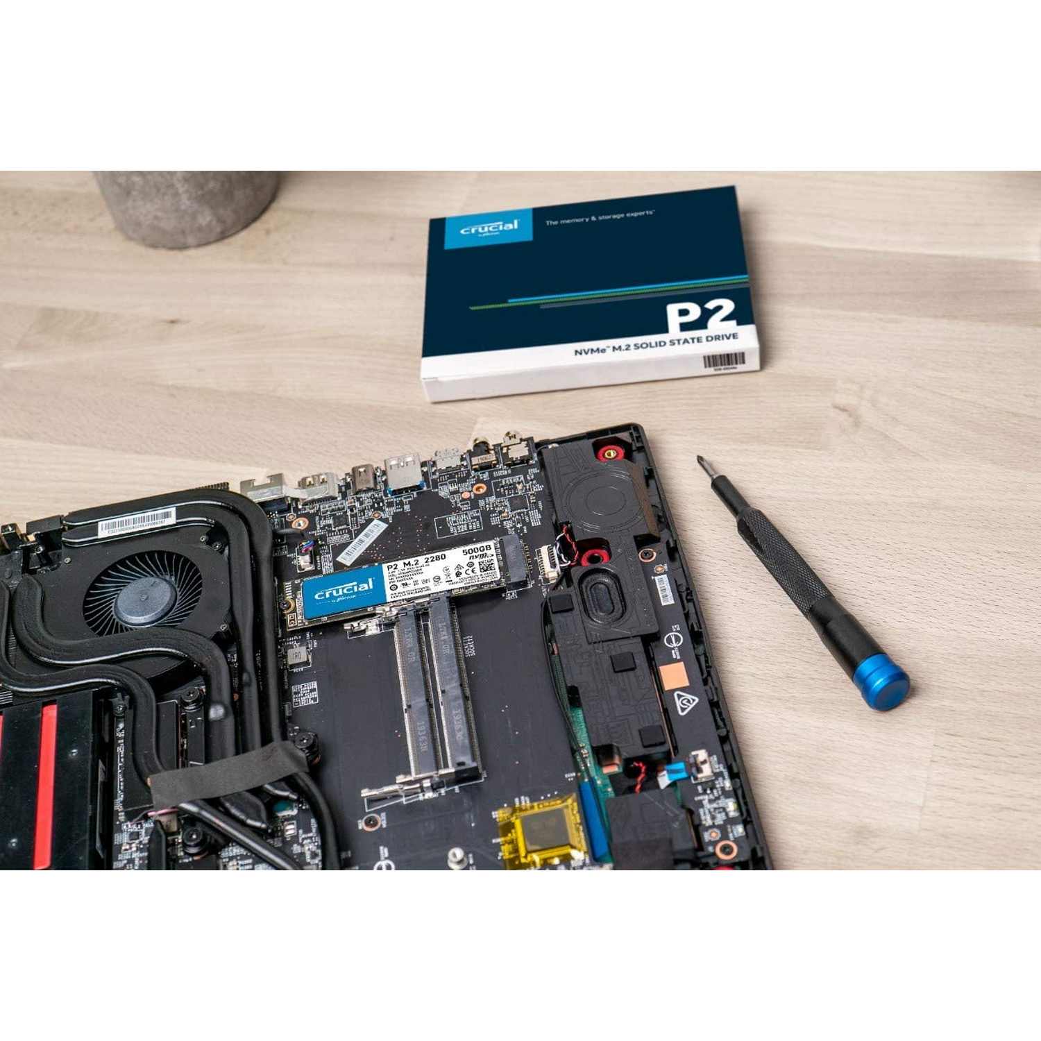 Disco duro SSD interno 250GB - Crucial CT250P2SSD8, 2100 MB/s , Negro
