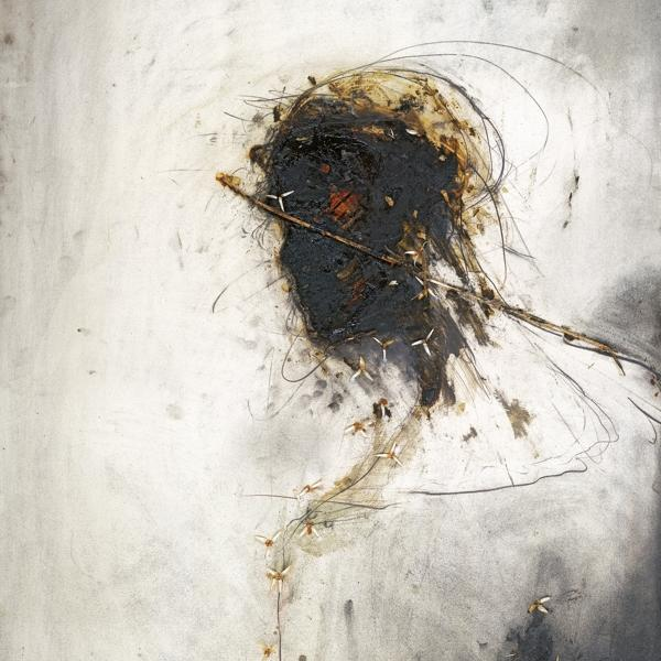 Abstrakte Kunst mit dunklem, strukturiertem Gesicht, Stock und weißem Hintergrund.