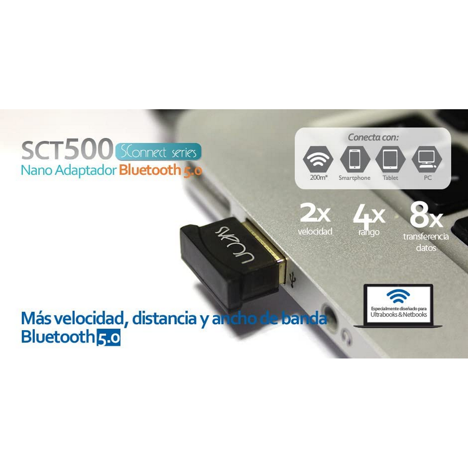Adaptador Bluetooth USB negro enchufado a una computadora portátil. Texto en el adaptador.