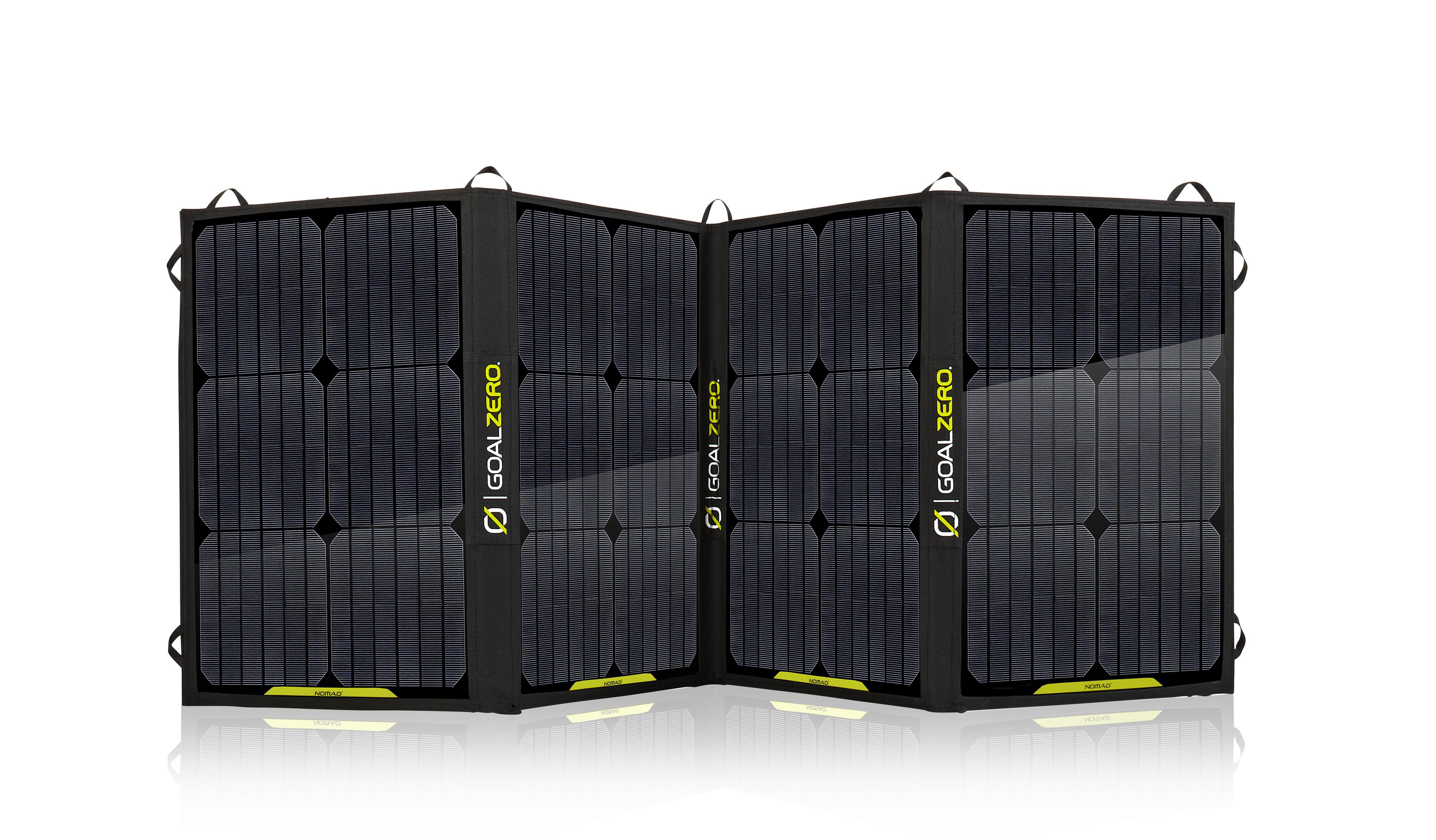 Ein aufgeklapptes Goal Zero Solarmodul-Set, das schwarze Solarmodule und gelbe Akzente zeigt.