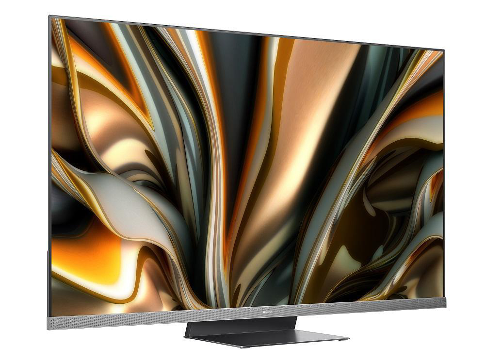 Ein großer Fernseher in einem Wohnzimmer.