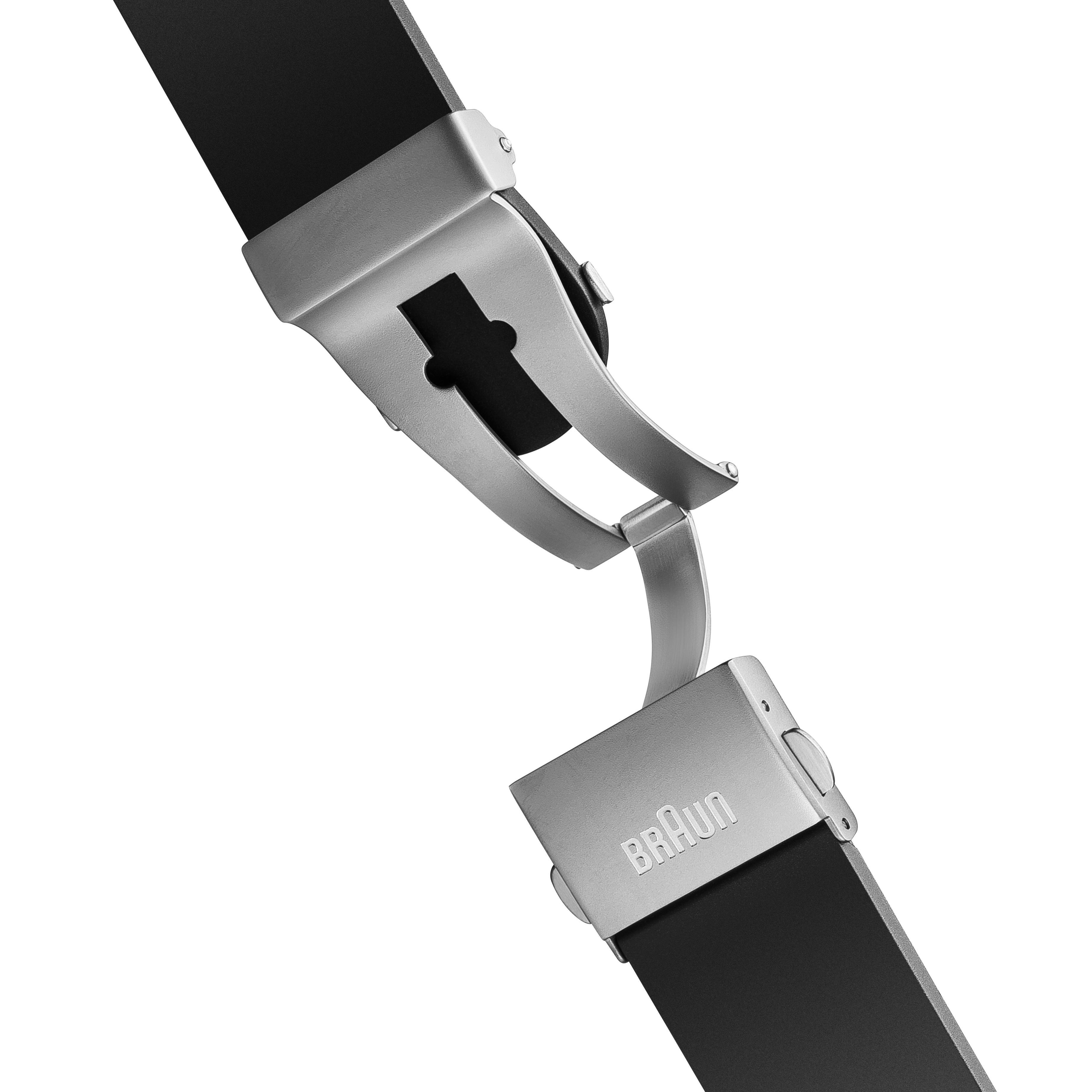 Uhrenarmbandschließe mit schwarzem Armband, silbernem Metall und Markenname.