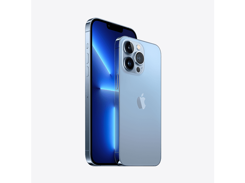 Dos smartphones iPhone 13 Pro azul claro, con el trasero enfocado.