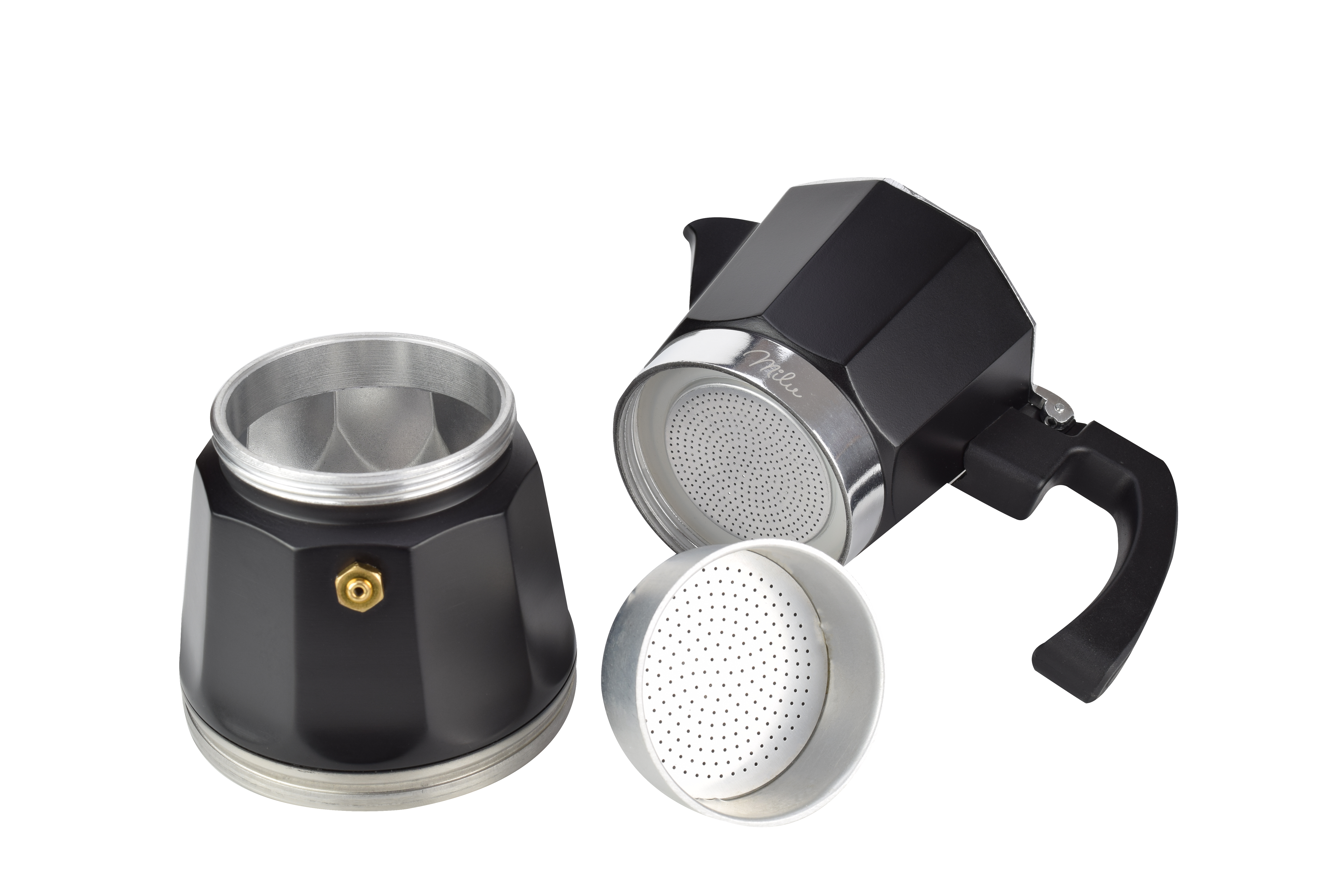 Schwarzer Kaffeebereiter, zerlegt, mit Metallteilen.