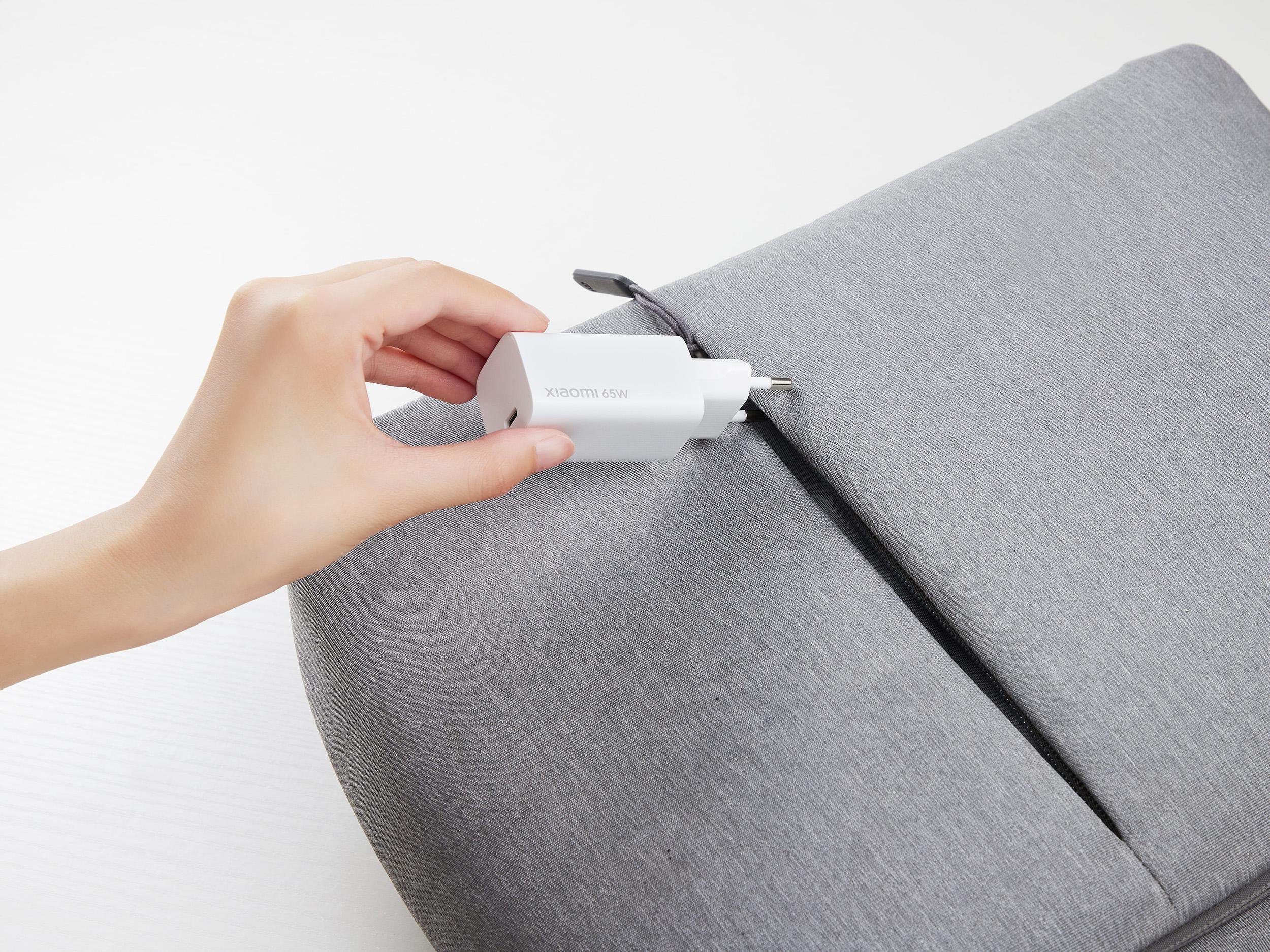 XIAOMI Mi 65W Fast Charger mit GaN Tech Ladegerät universal, 100-240 Volt, White