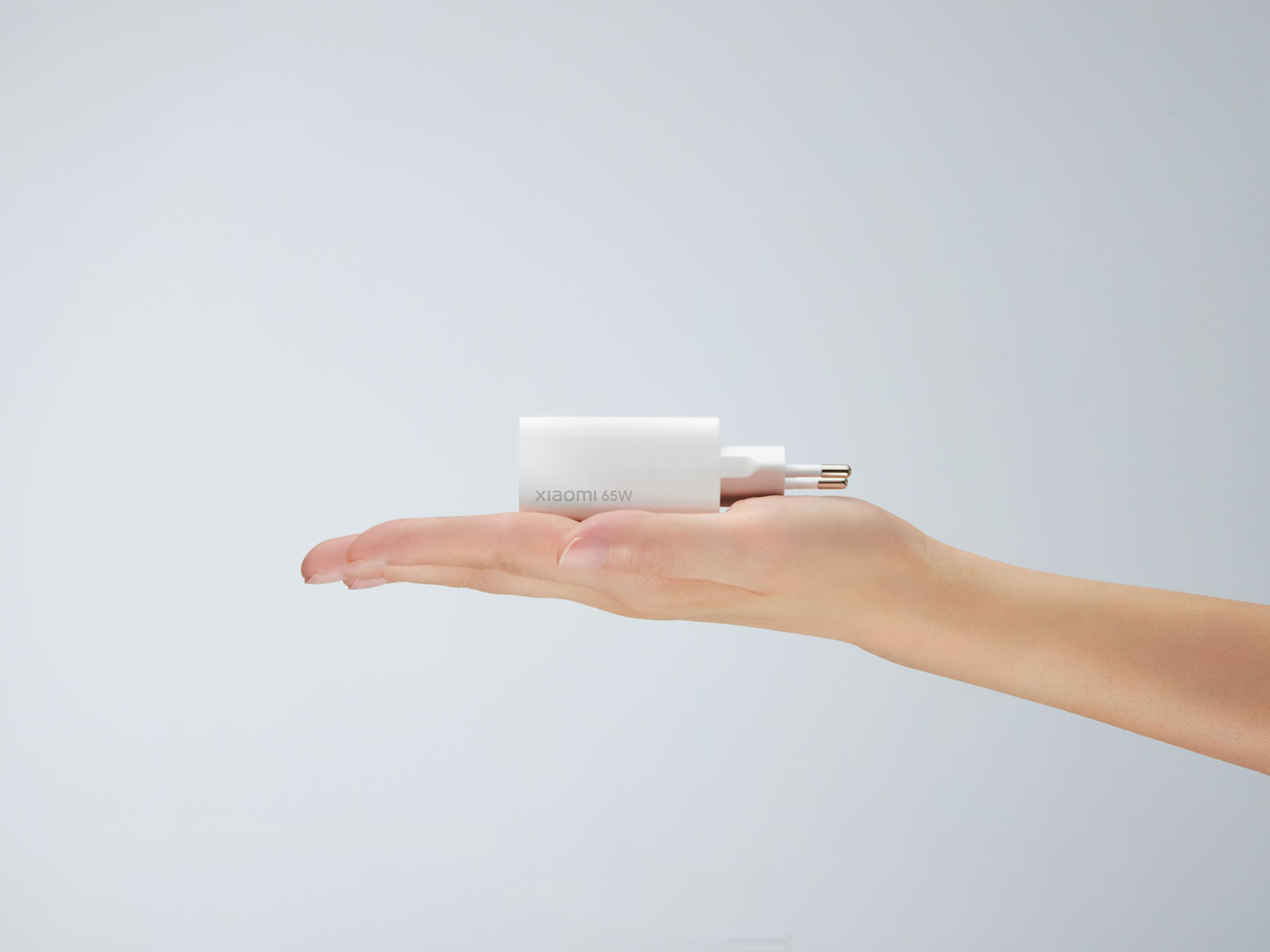 XIAOMI Mi 65W Fast Charger mit GaN Tech Ladegerät universal, 100-240 Volt, White