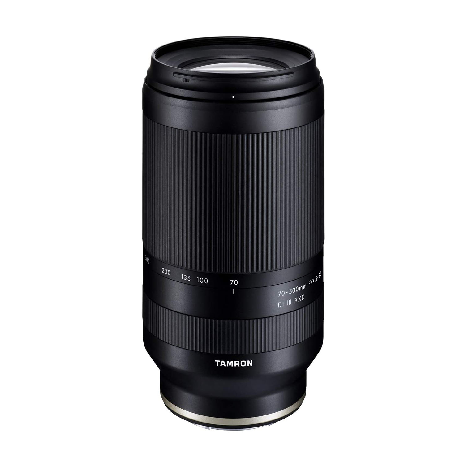 Un obiettivo zoom nero con marchio Tamron.