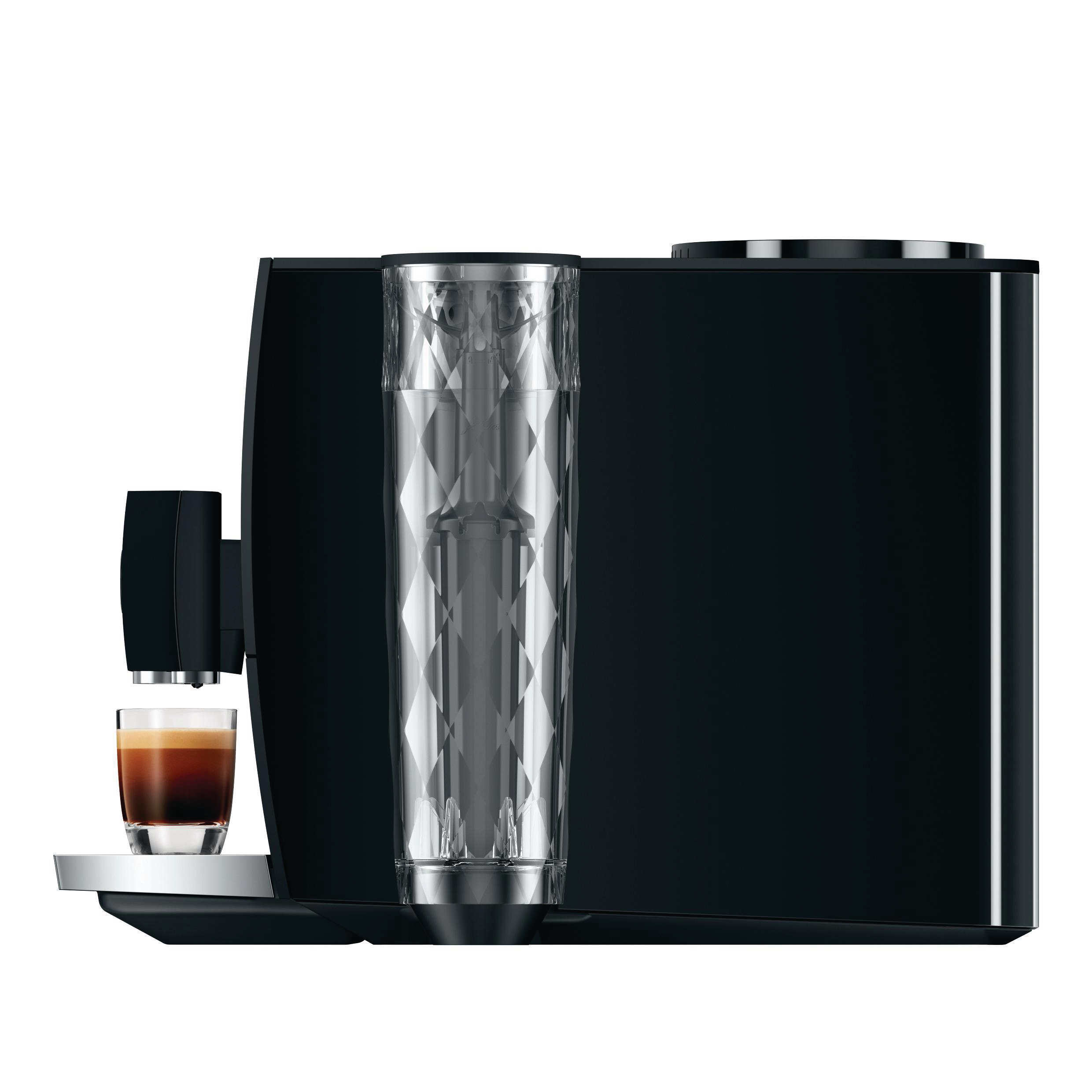 Schwarze Jura Kaffeemaschine mit einem Glas Espresso.