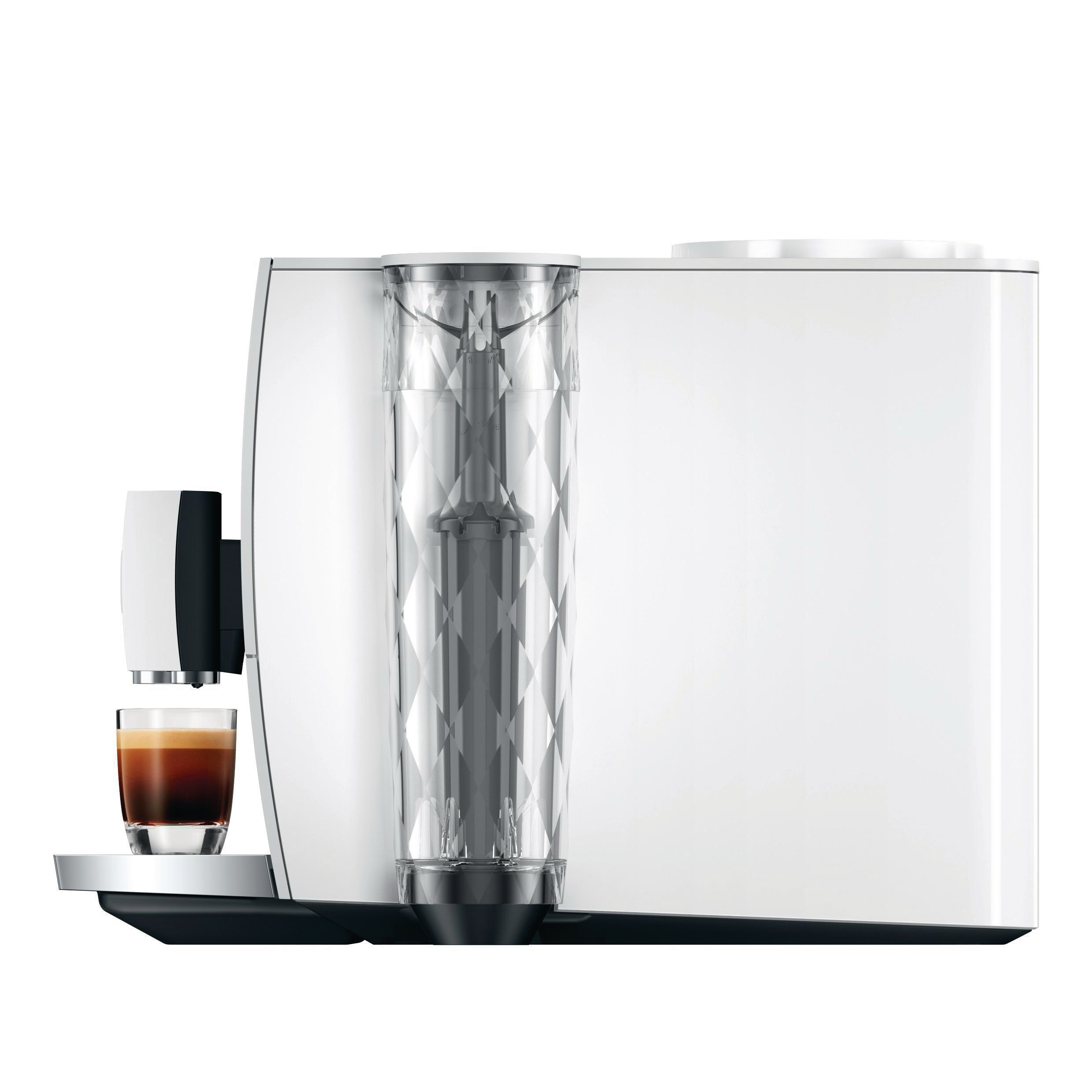 Weiß-schwarze Espressomaschine mit einem Glaswasserbehälter. Eine Tasse Espresso wird gegossen.