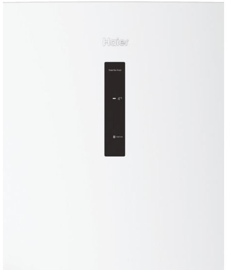 Un congelatore Haier bianco con un pannello di controllo nero che mostra la temperatura.