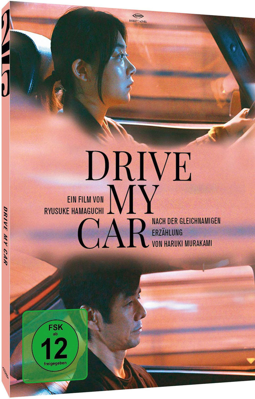 Filmcover mit einer Frau und einem Mann in einem Auto. Der Titel lautet 'Drive My Car' und hat eine 12-Bewertung.