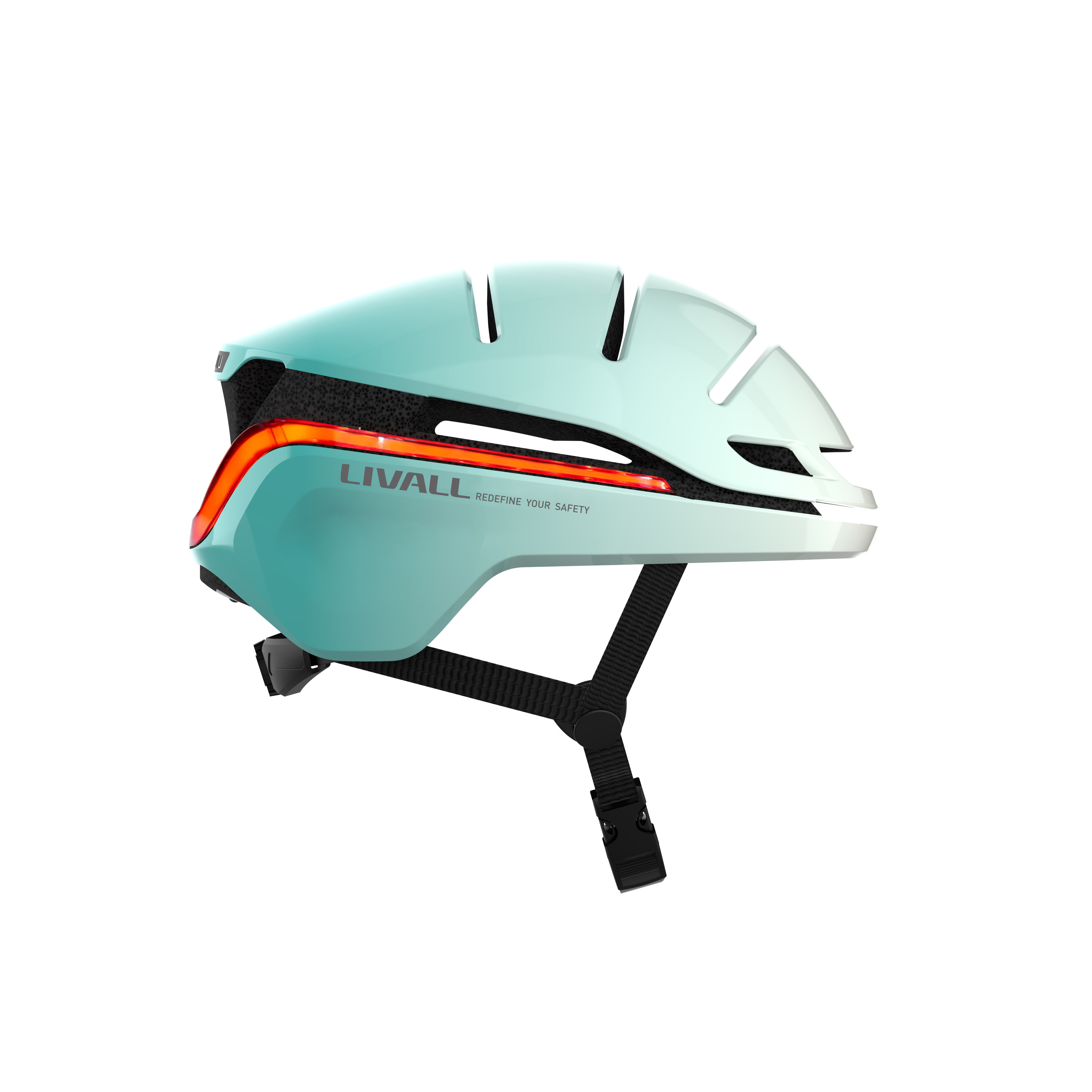 Ein hellblauer LIVALL-Helm mit roten Lichtern, schwarzen Riemen und einem weißen Oberteil.