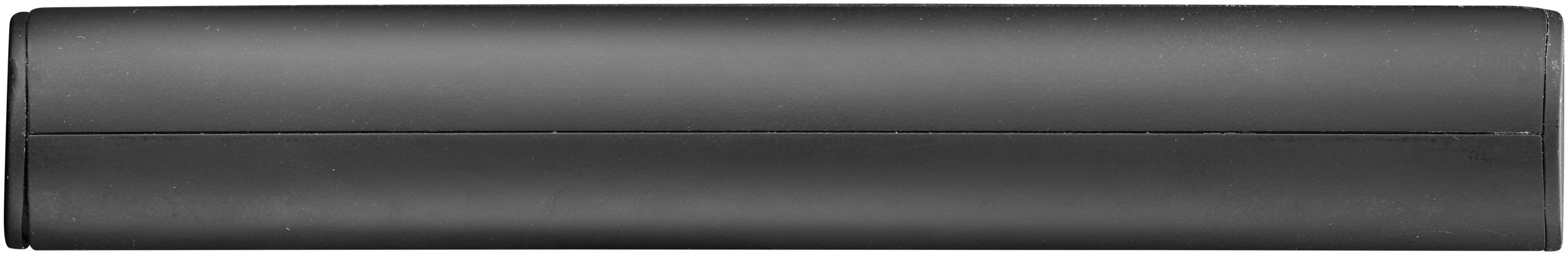 Rectangle noir, peut-être un appareil, avec une surface lisse.