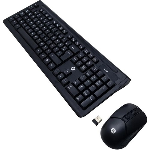 Kablosuz USB alıcılı, siyah bir klavye ve fare seti. Beyaz zemin üzerine izole edilmiş.