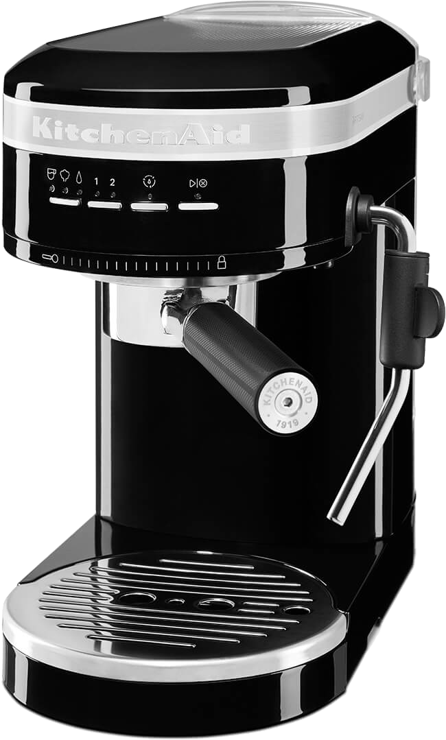Fekete KitchenAid eszpresszó gép. Ezüst tetejű, fekete fogantyúval és gőzölővel rendelkezik.
