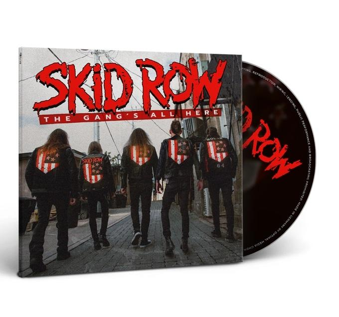 CD-Hülle des Skid Row-Albums. Bandmitglieder gehen auf der Straße. Albumcover links, CD rechts.