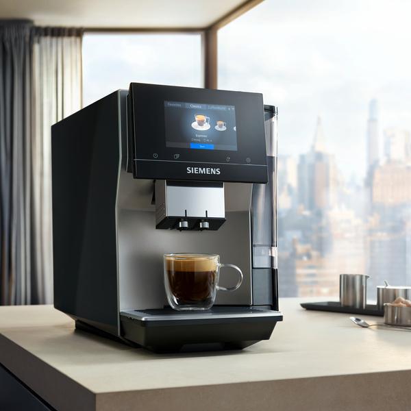 SIEMENS TP705D01 EQ.700 classic Kaffeevollautomat Schwarz