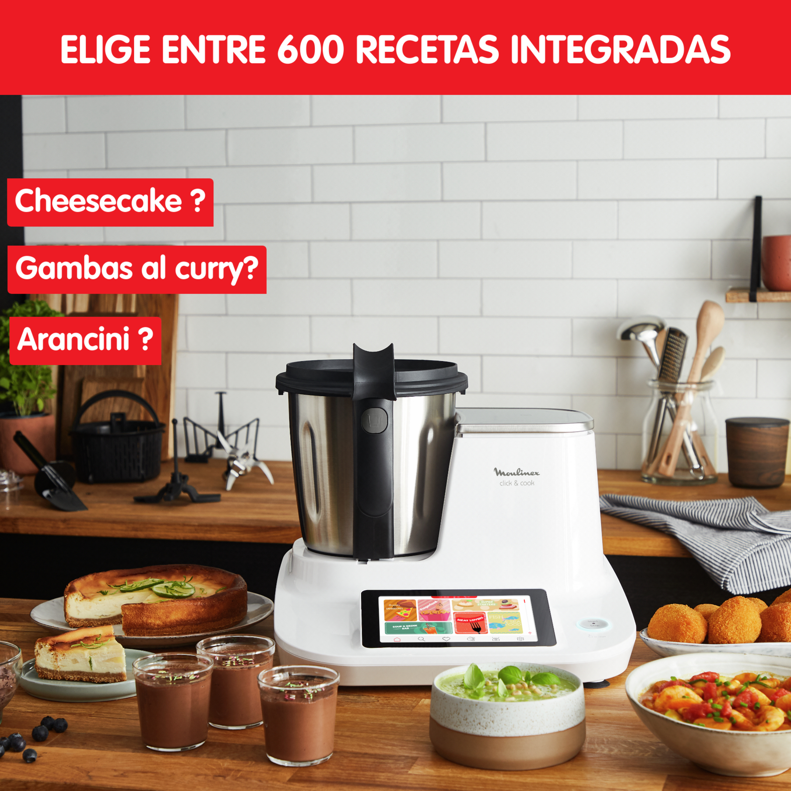 Una escena de cocina con un procesador de alimentos blanco, muestras de comida y opciones de texto.